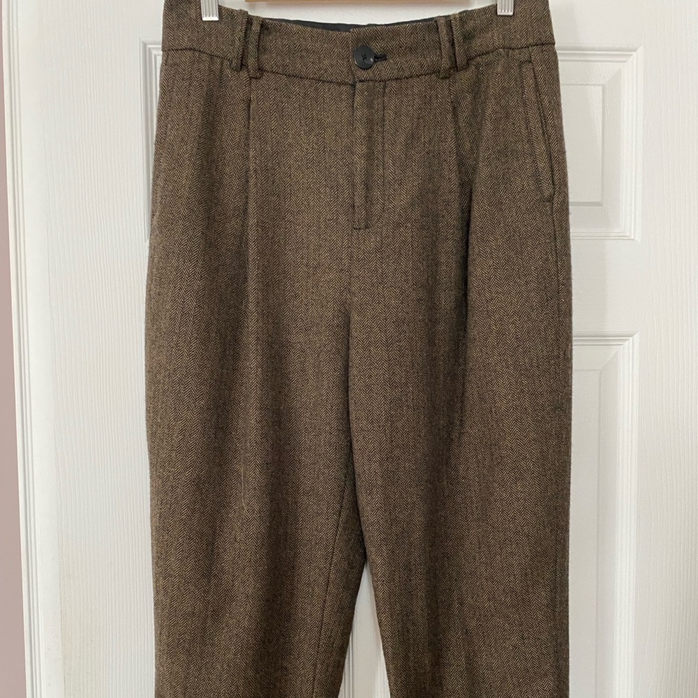 Beautiful wool pants. Ankle lenght.
